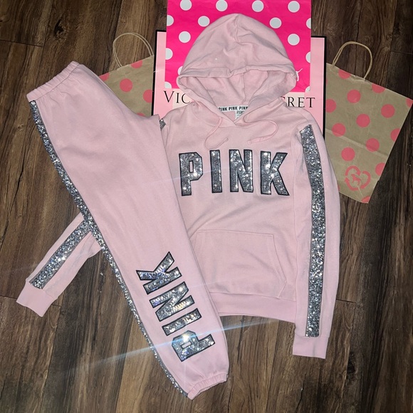VS PINK Size SMALL RARE HTF Baby Pink Mega Bling Set. - Picture 2 of 16